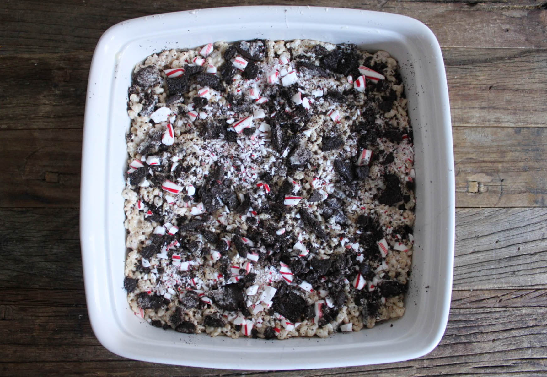 Holiday-Peppermint-Bark-Rice-Krispie-Treats-step-5, pinthis