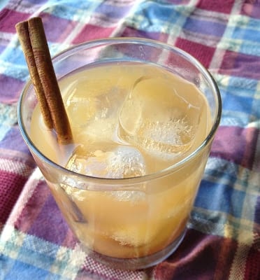 ginger-apple-fizz-cocktail