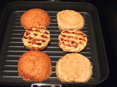 Chipotle-turkey-burgers-with-guacamole-step-by-step-recipe