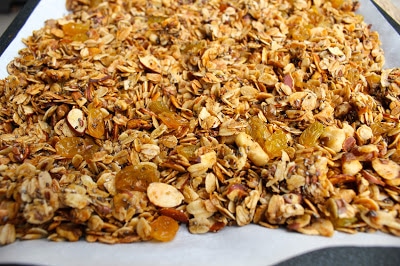 vegan-maple-cinnamon-granola-with-chia-seeds-step-7