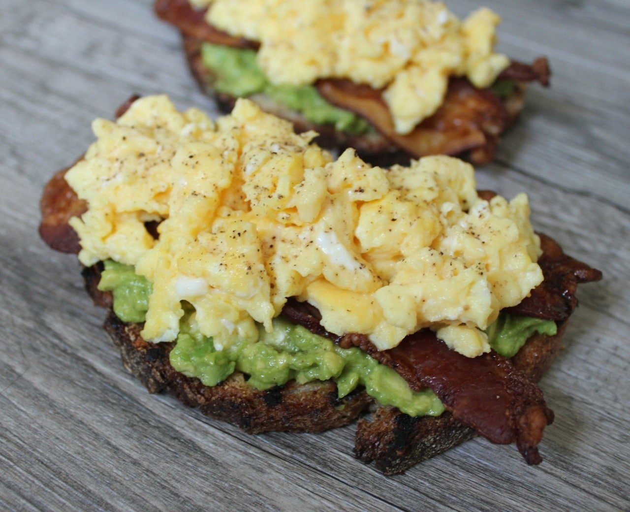 avocado-toast-with-spicy-maple-bacon-and-scrambled-eggs-4