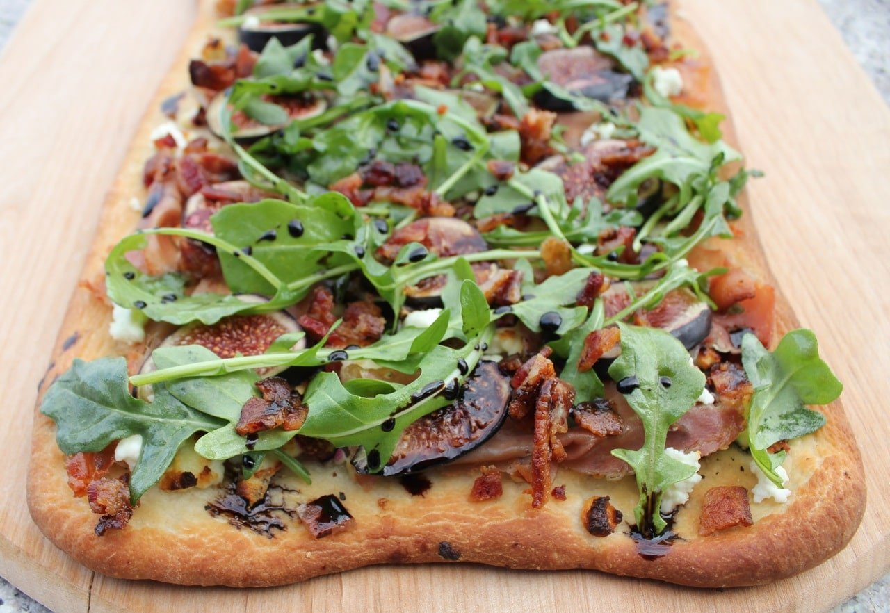 flatbread-with-figs-prosciutto-and-goat-cheese-10