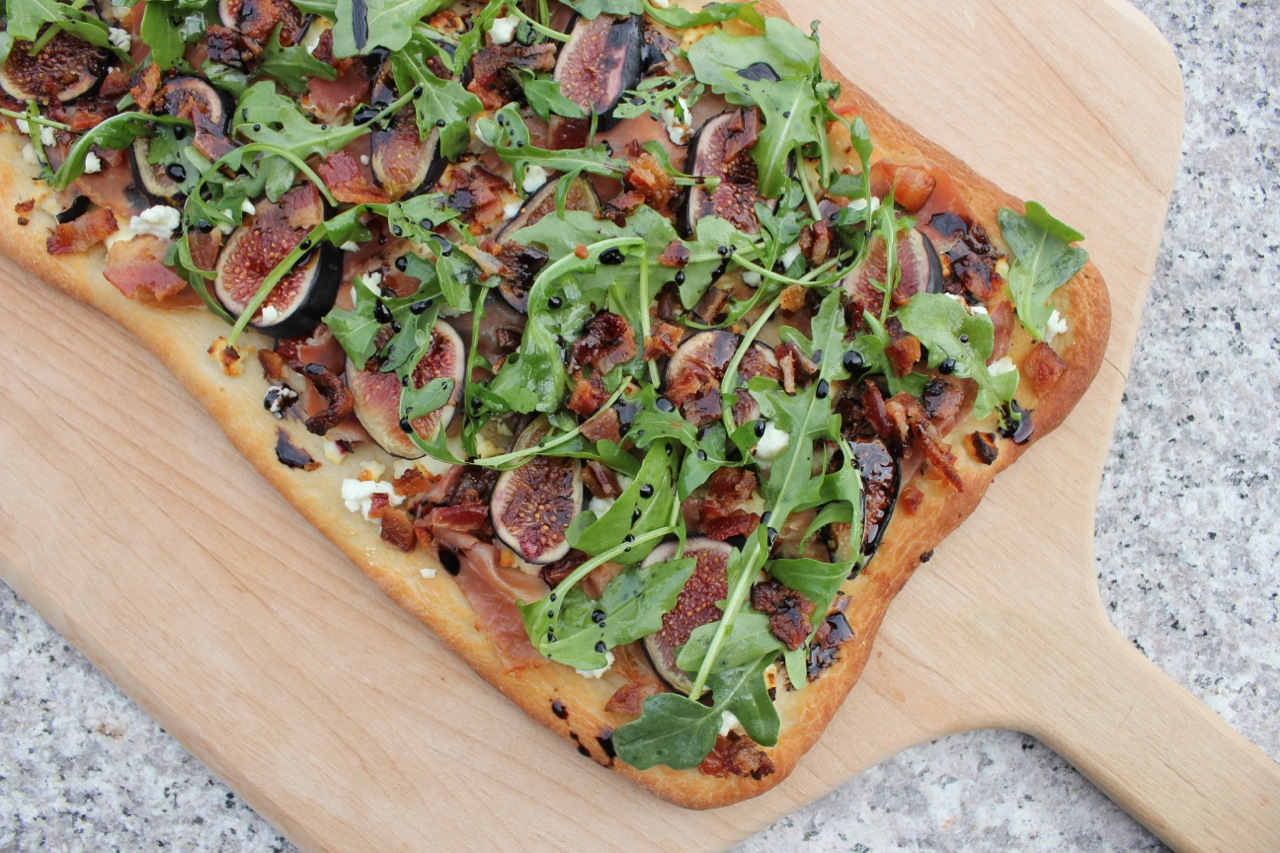 flatbread-with-figs-prosciutto-and-goat-cheese-11