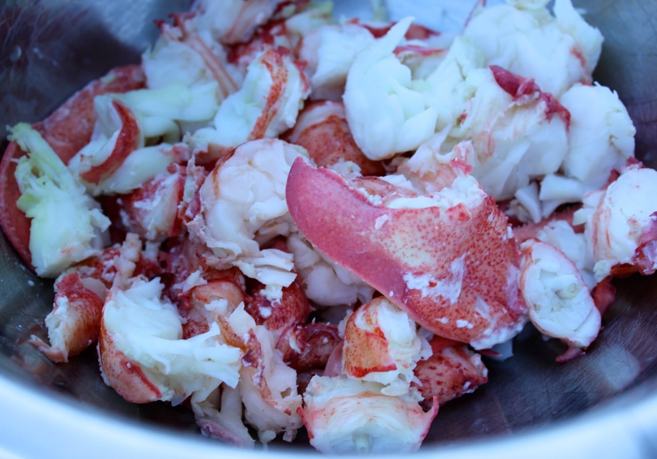picked-lobster-meat-for-naked-lobster-rolls