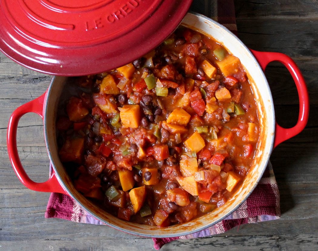 Black-bean-and-sweet-potato-chili