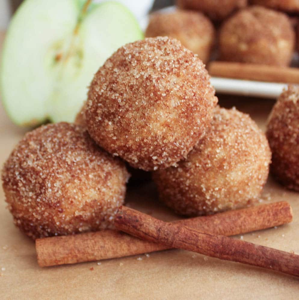 apple-cinnamon-baked-doughnut-holes-2-3, pinthis