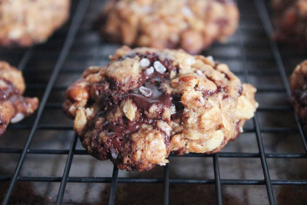 healthy-dark-chocolate-chunk-oatmeal-cookies-with-cherries-and-sea-salt-step-9