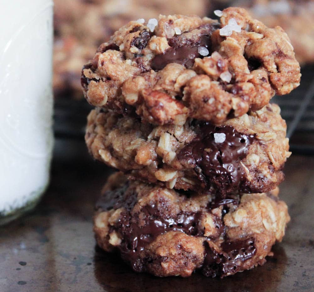healthy-dark-chocolate-chunk-oatmeal-cookies-with-cherries-and-sea-salt