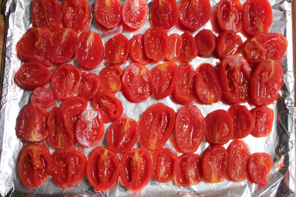 the-best-vegan-roasted-tomato-basil-soup-step-2