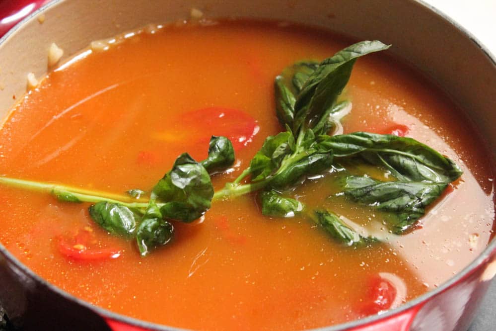 the-best-vegan-roasted-tomato-basil-soup-step-9