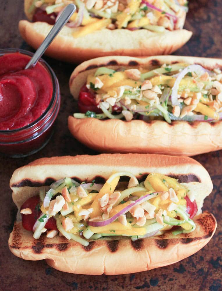 Grilled-Beef-Hot-Dogs-with-Mango-Cucumber-Slaw-and-Srirachup-2