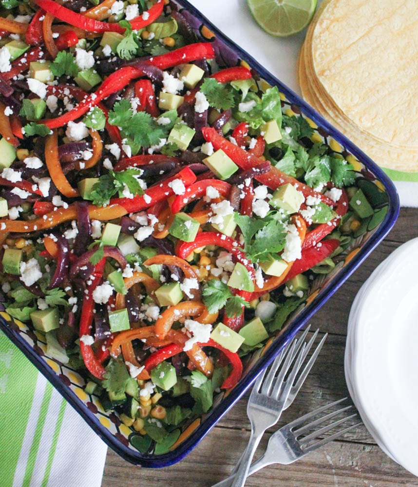 Healthy-Vegetable-Fajita-Salad-with-Chipotle-Vinaigrette-2