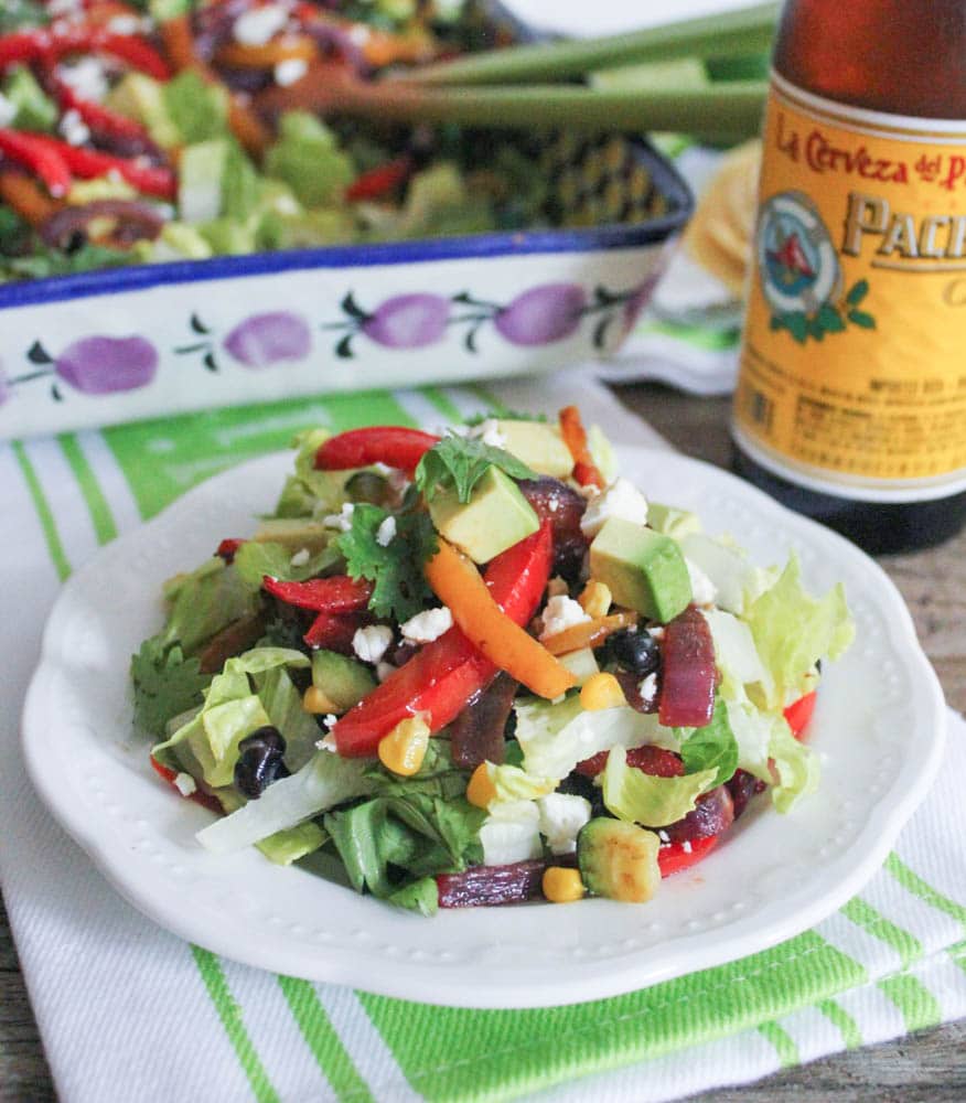 Healthy-Vegetable-Fajita-Salad-with-corn-black-beans-Chipotle-Vinaigrette-4