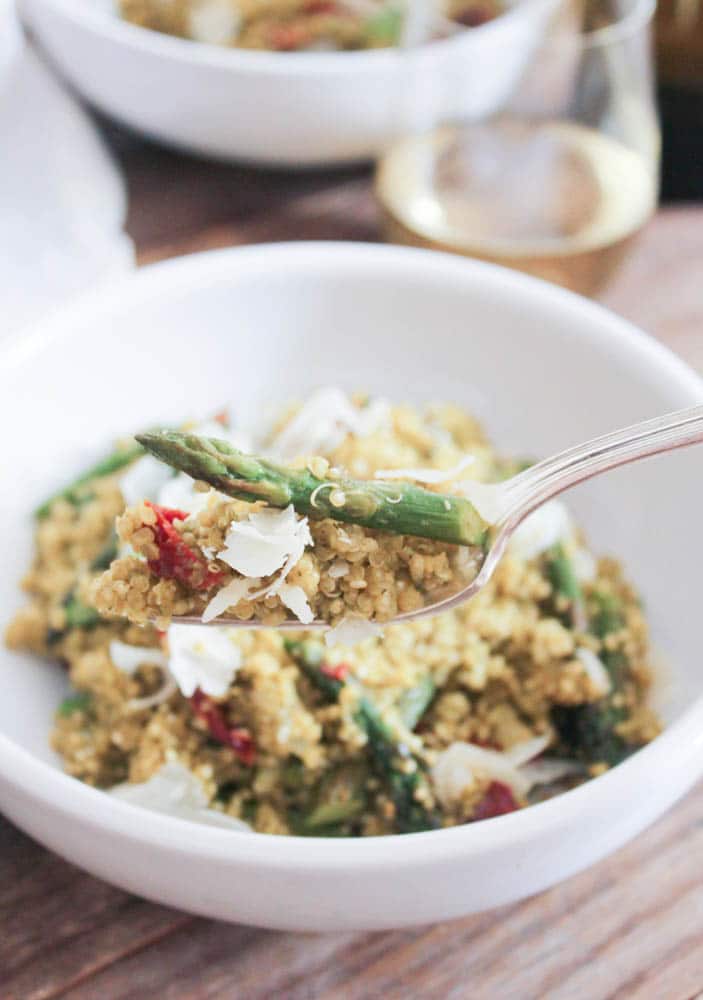 Quinoa-Risotto-with-Roasted-Asparagus-Sun-dried-Tomatoes-and-Herbs-4