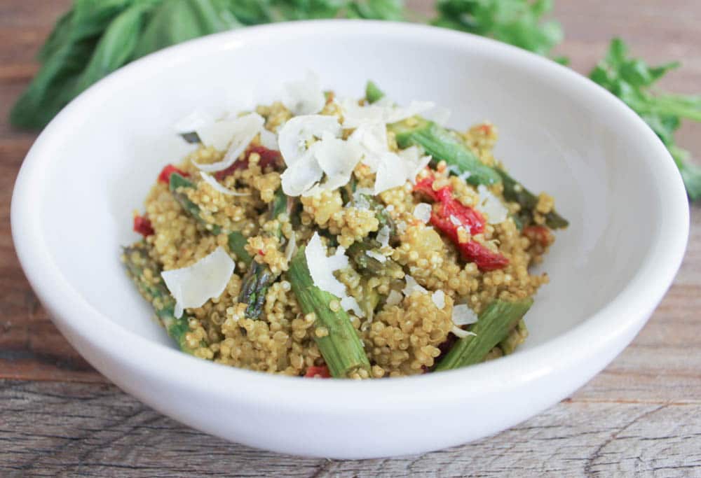 Quinoa-Risotto-with-Roasted-Asparagus-Sun-dried-Tomatoes-and-Herbs-5