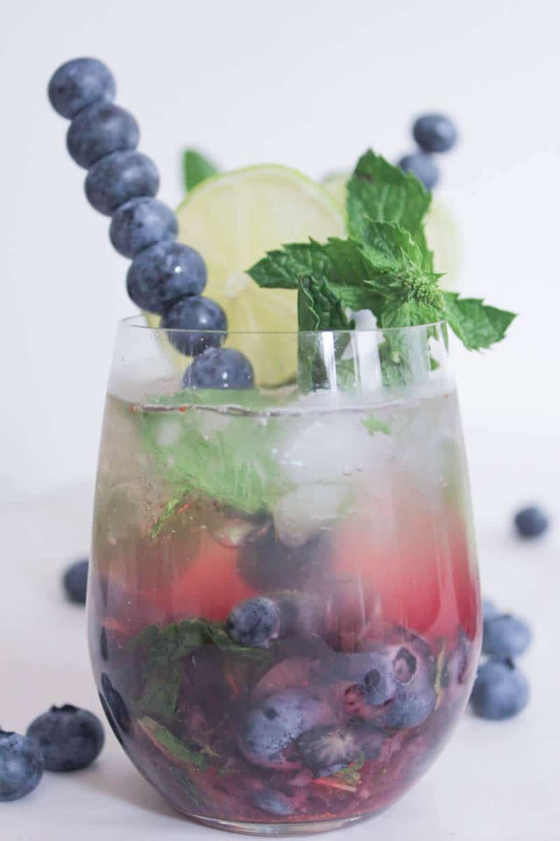 Blueberry-Mojito-Royale-with-Champagne-10
