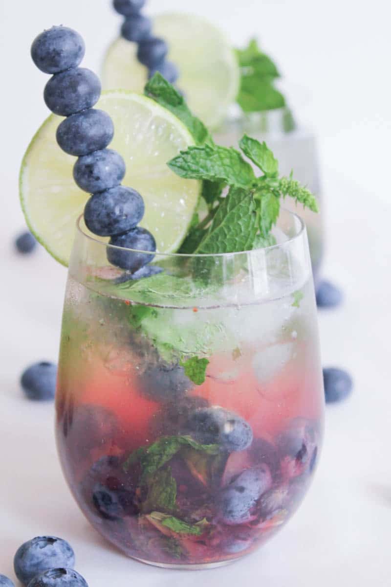 Blueberry-Mojito-Royale-with-Champagne-4