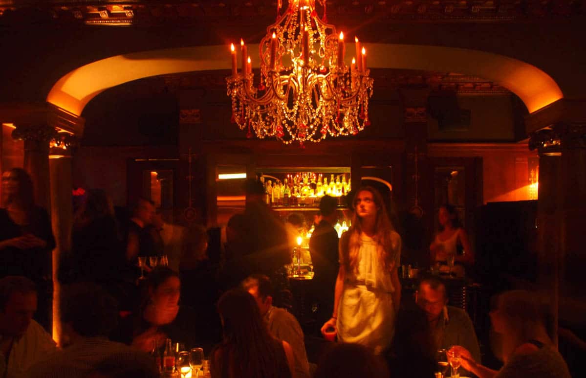 Where-to-drink-in-paris-hotel-costes