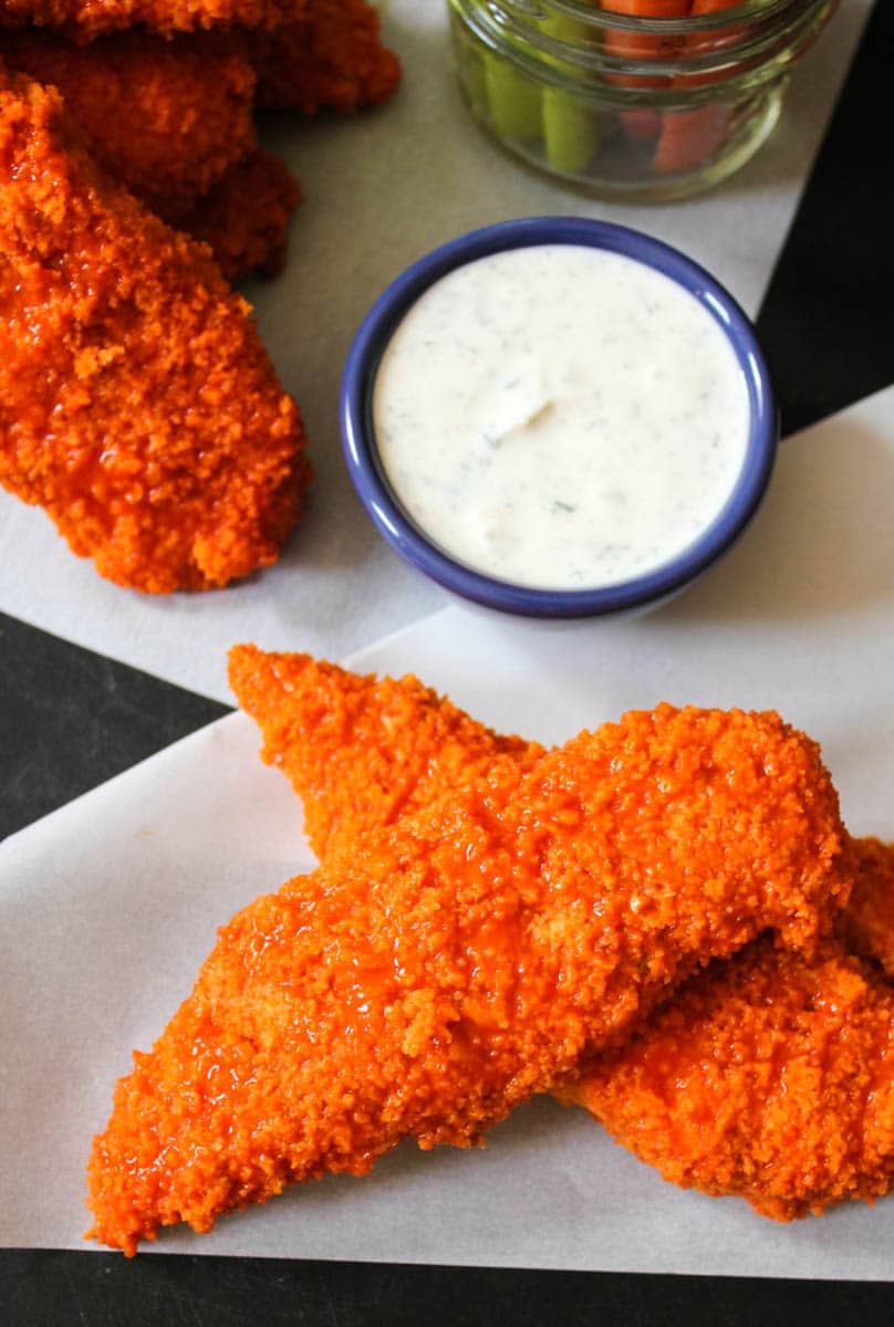 healthy-baked-buffalo-chicken-tenders-with-yogurt-ranch-dressing-8