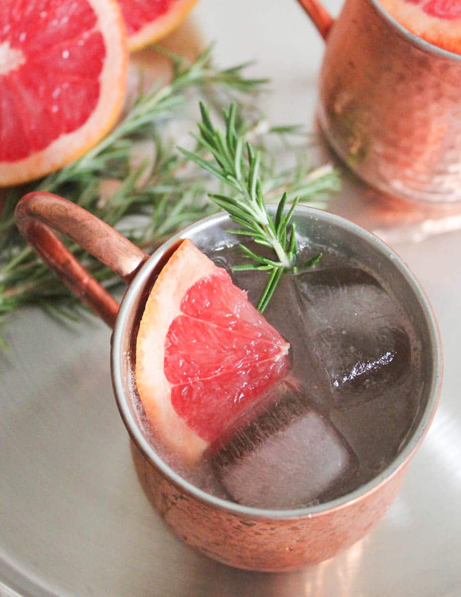 grapefruit-rosemary-moscow-mule-cocktail-recipe
