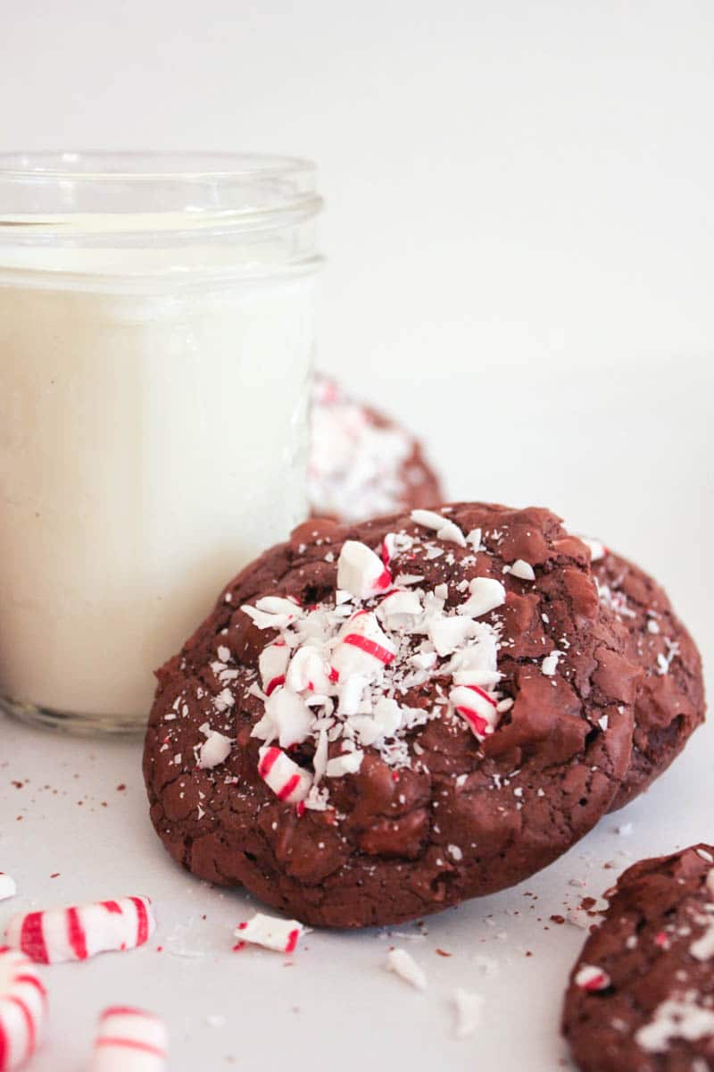 white-chocolate-peppermint-brownie-cookies-5