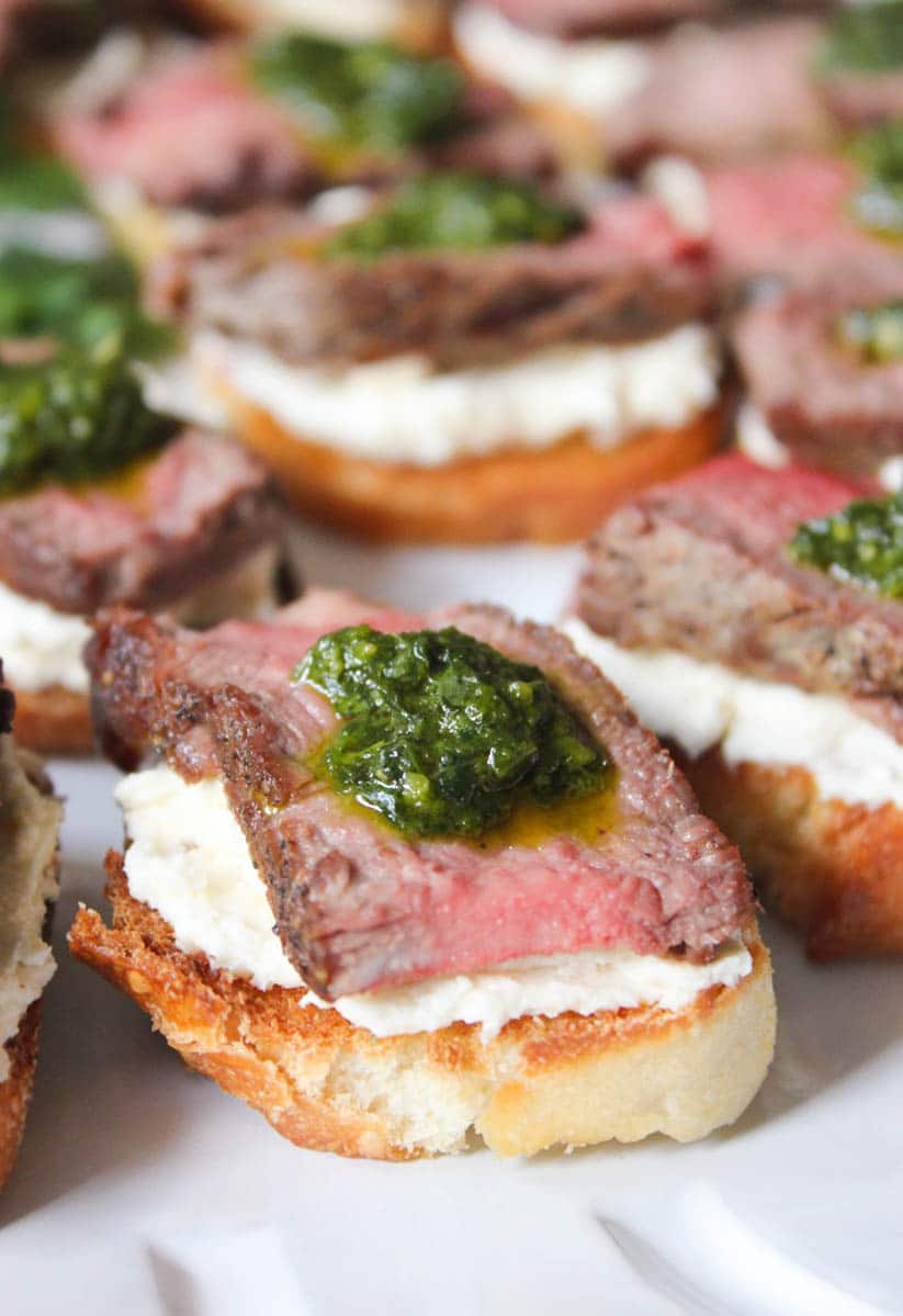 beef-tenderloin-crostini-with-whipped-goat-cheese-and-pesto-5
