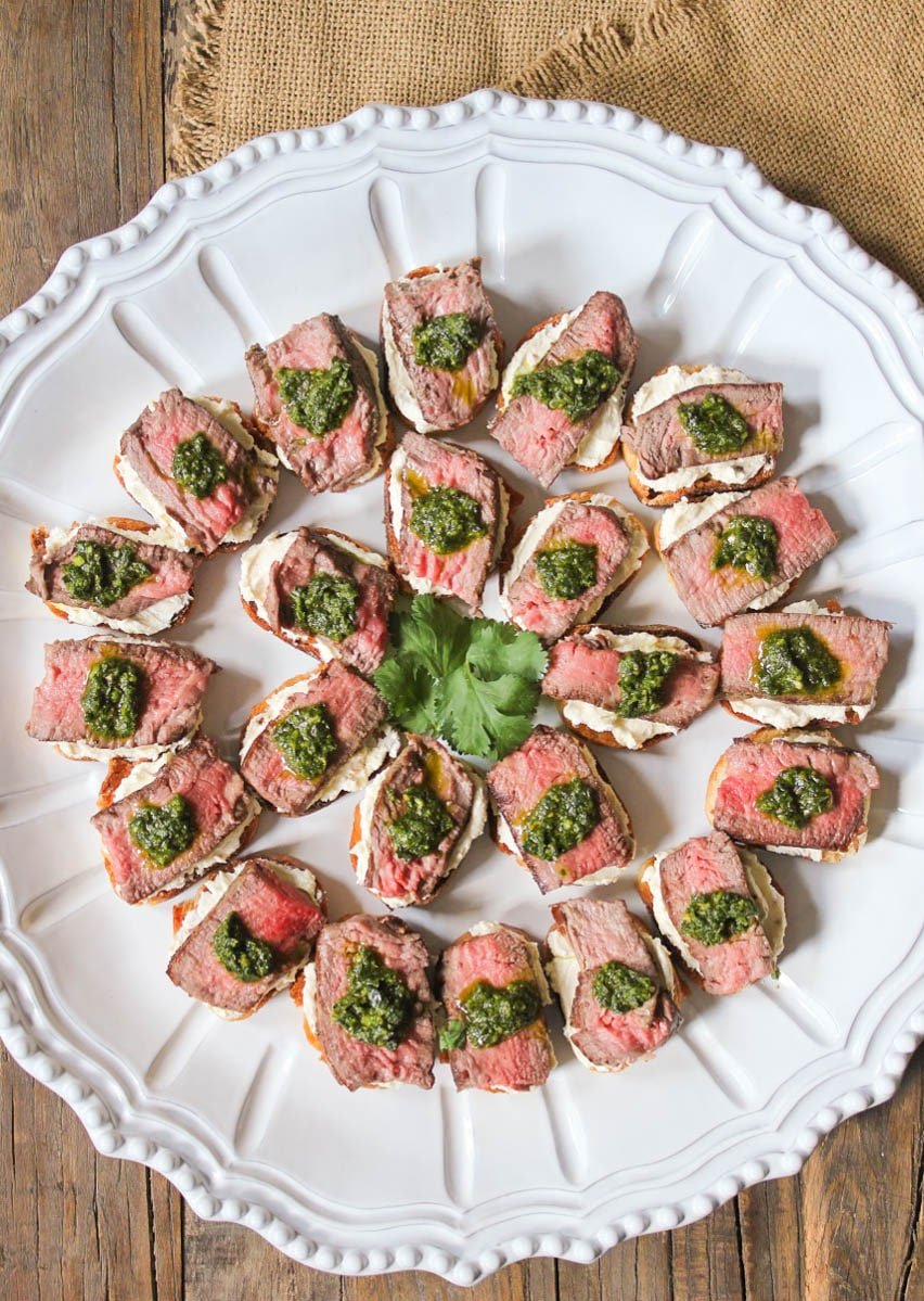 beef-tenderloin-crostini-with-whipped-goat-cheese-and-pesto-9
