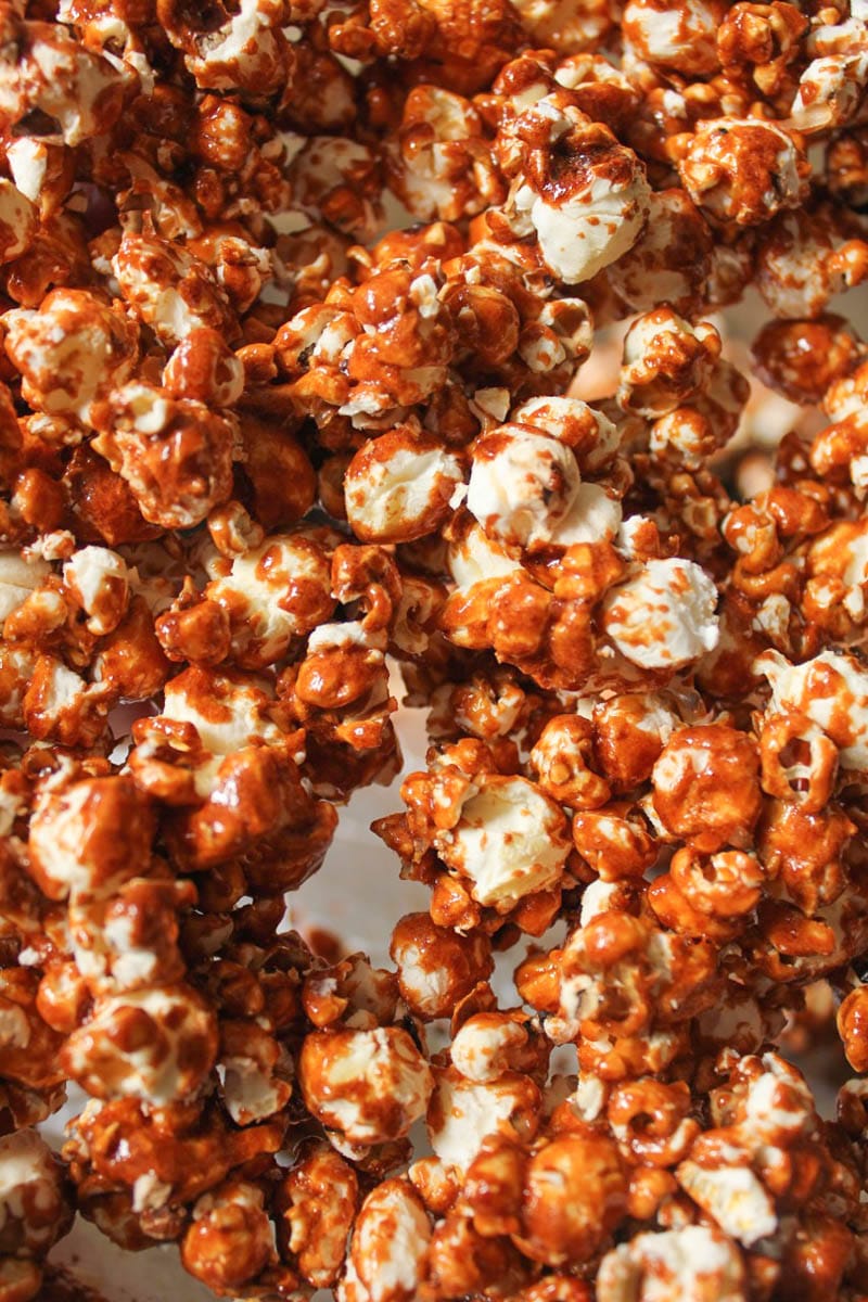 Sriracha-Caramel-Popcorn-2