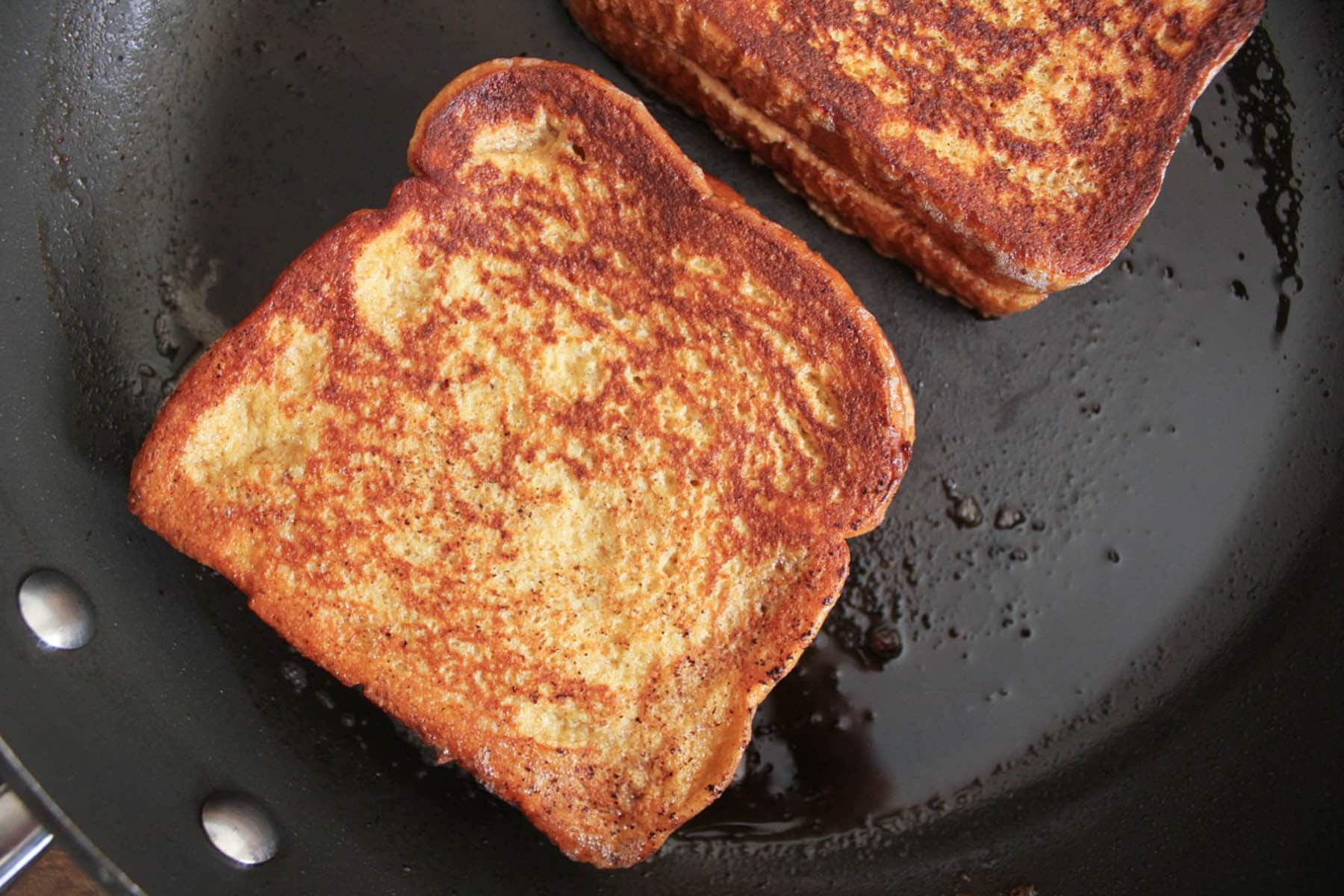 peanut-butter-and-bacon-stuffed-french-toast-with-caramelized-bananas-step-9