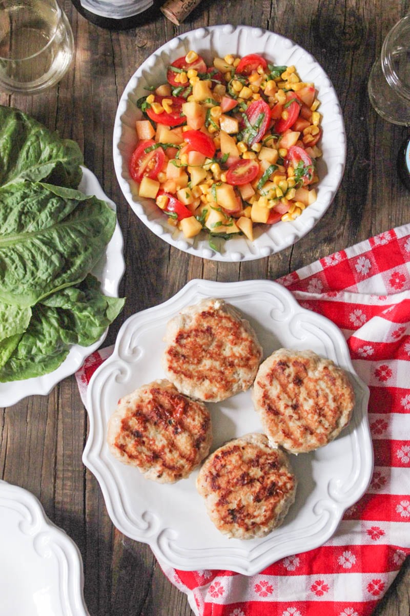chicken-and-goat-cheese-burgers-with-peaches-corn-and-cherry-tomatoes-2