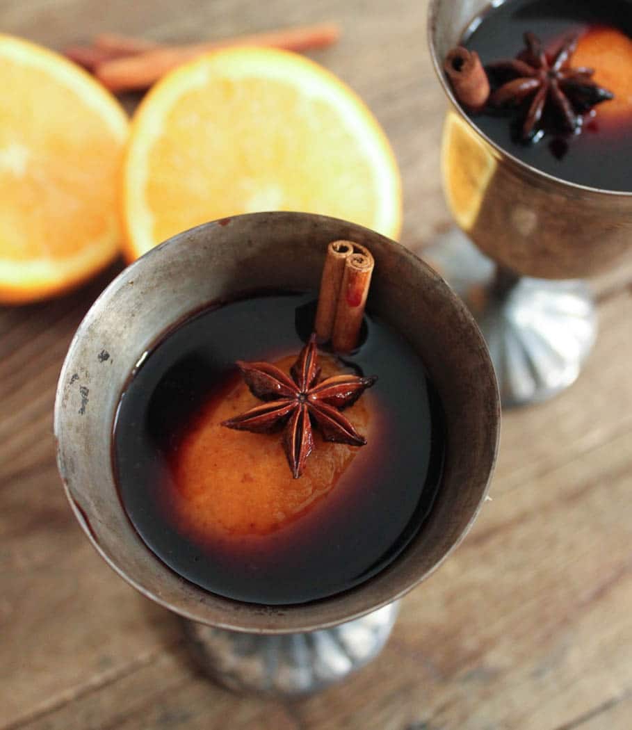 easy-mulled-wine-the-best-holiday-cocktail-3