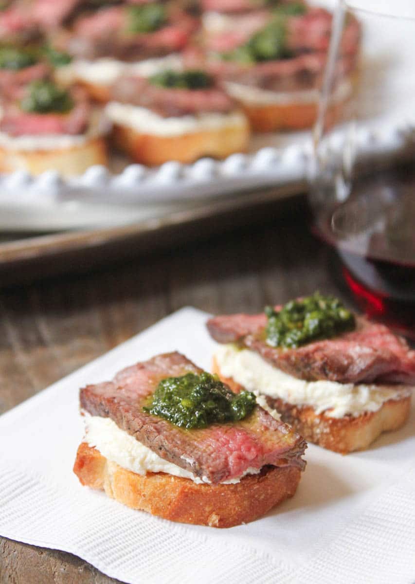 beef-tenderloin-crostini-with-whipped-goat-cheese-and-pesto