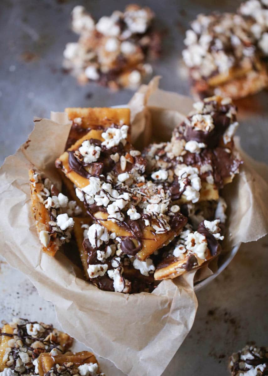 Fully-Loaded-Toffee-Saltines