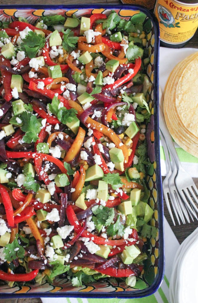 Healthy-Vegetable-Fajita-Salad-with-corn-black-beans-Chipotle-Vinaigrette-3