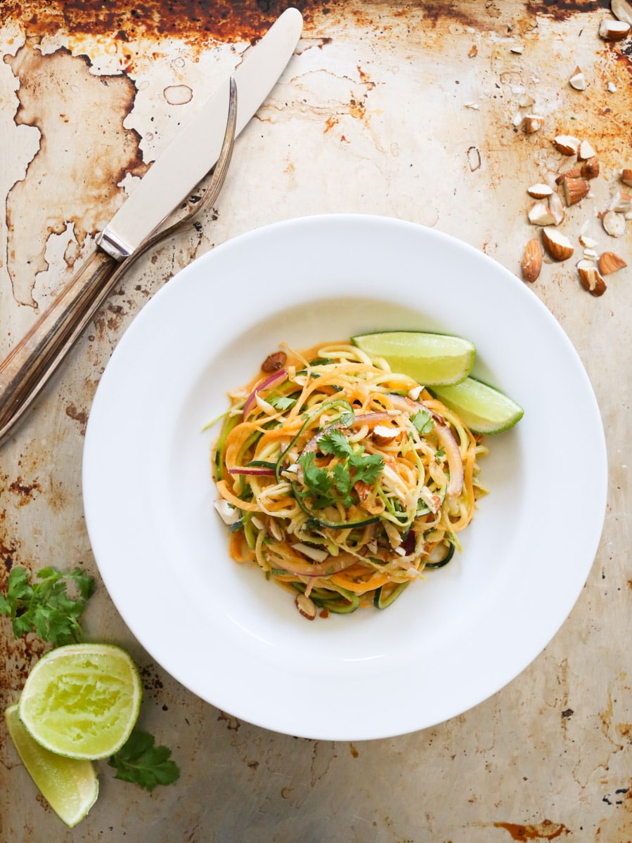 raw-zucchini-noodle-salad-with-spicy-almond-dressing-4