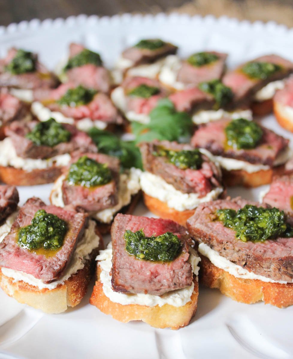 beef-tenderloin-crostini-with-whipped-goat-cheese-and-pesto-3