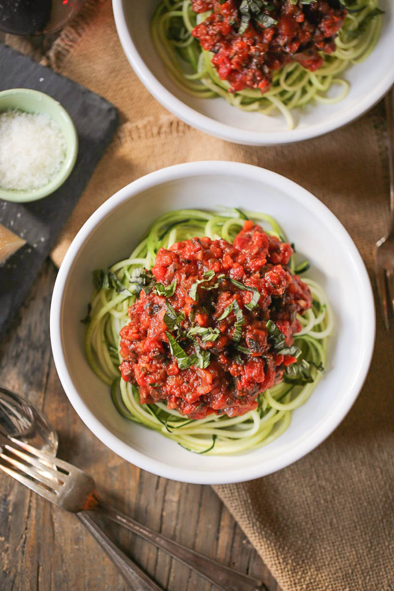 zucchini-noodles-with-vegan-portobello-bolognese-3