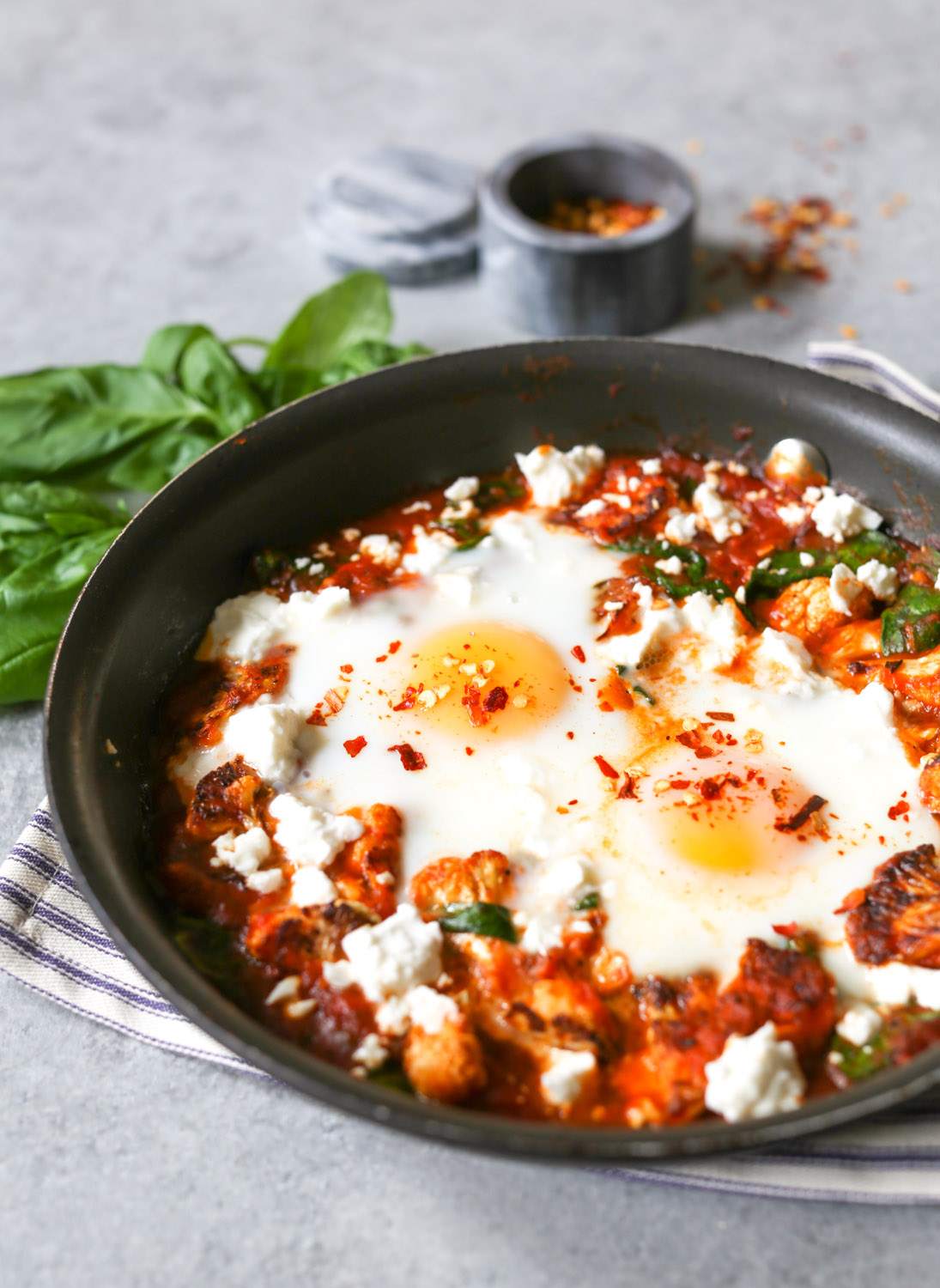 5-ingredient Skillet Eggs with Spinach and Roasted Cauliflower