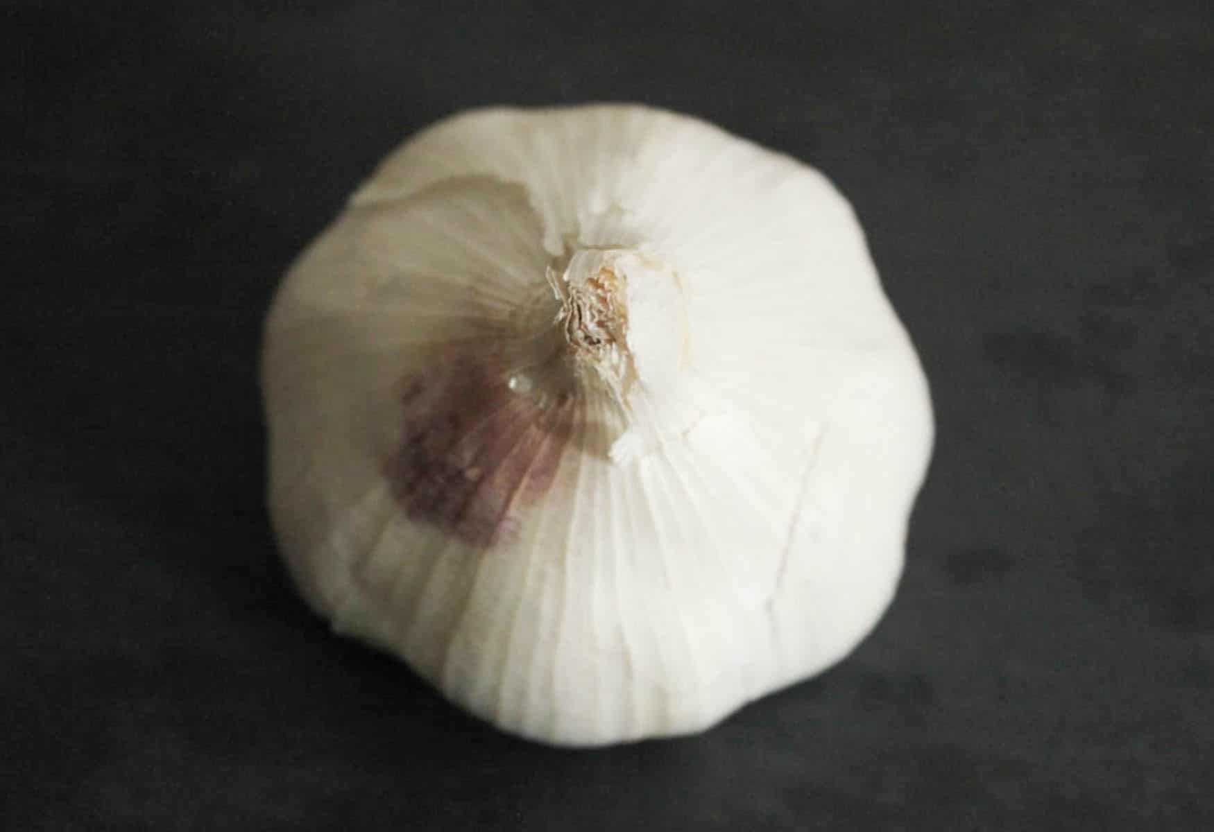 Just The Tip How To Peel A Whole Head Of Garlic Domesticate ME