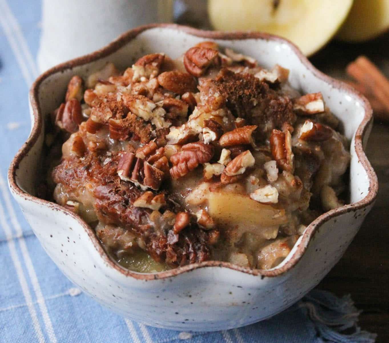 Slow Cooker Apple Pie Oatmeal Domesticate ME