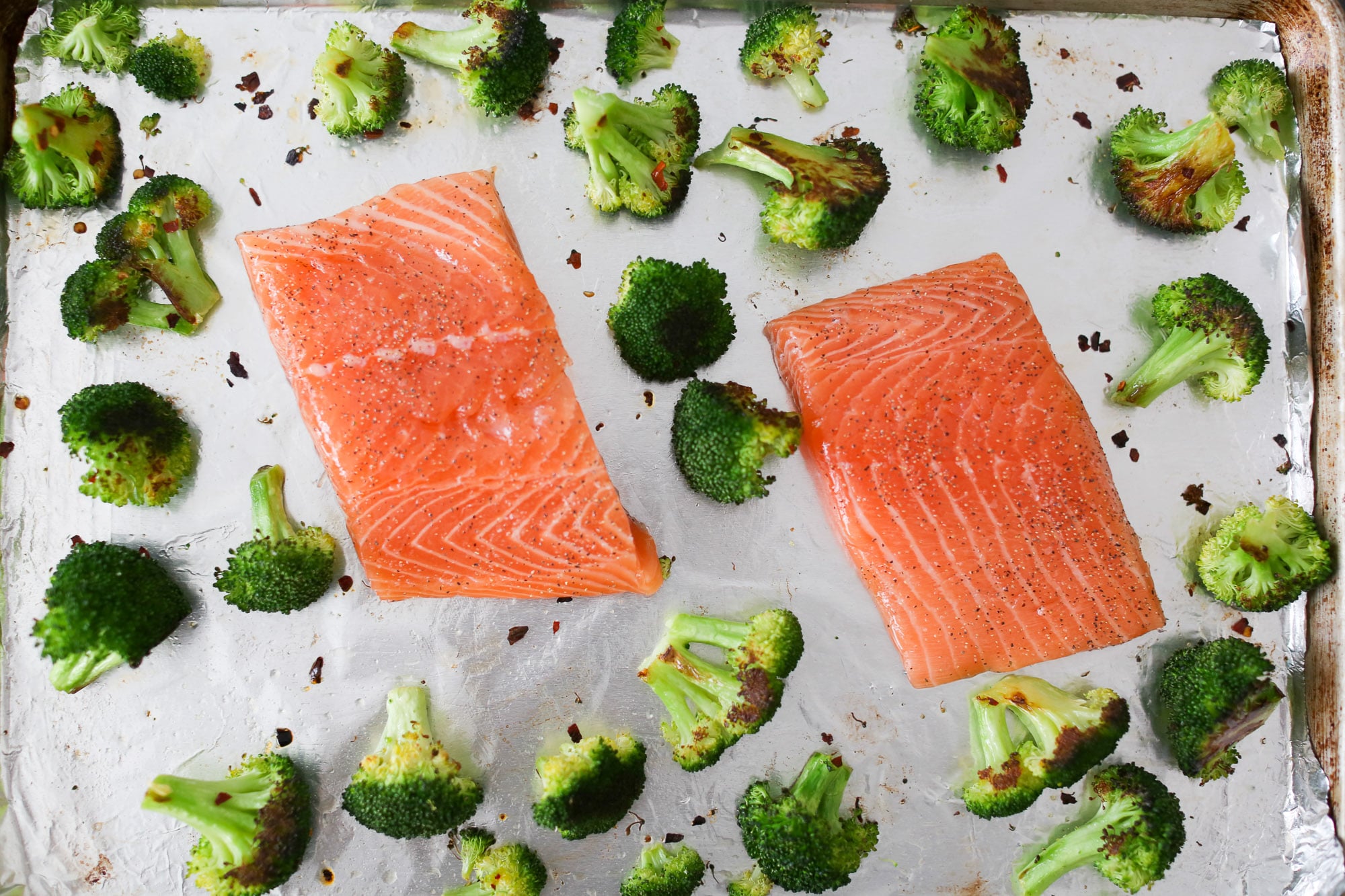 sheet-pan-salmon-with-charred-broccoli
